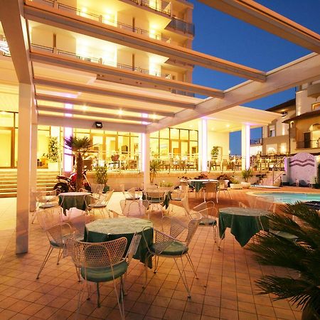 Hotel Excelsior Cattolica Ngoại thất bức ảnh