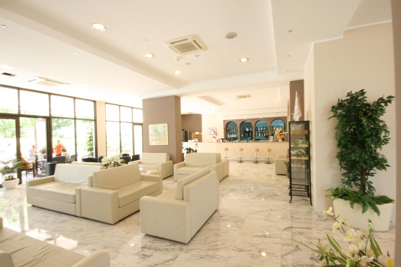 Hotel Excelsior Cattolica Ngoại thất bức ảnh