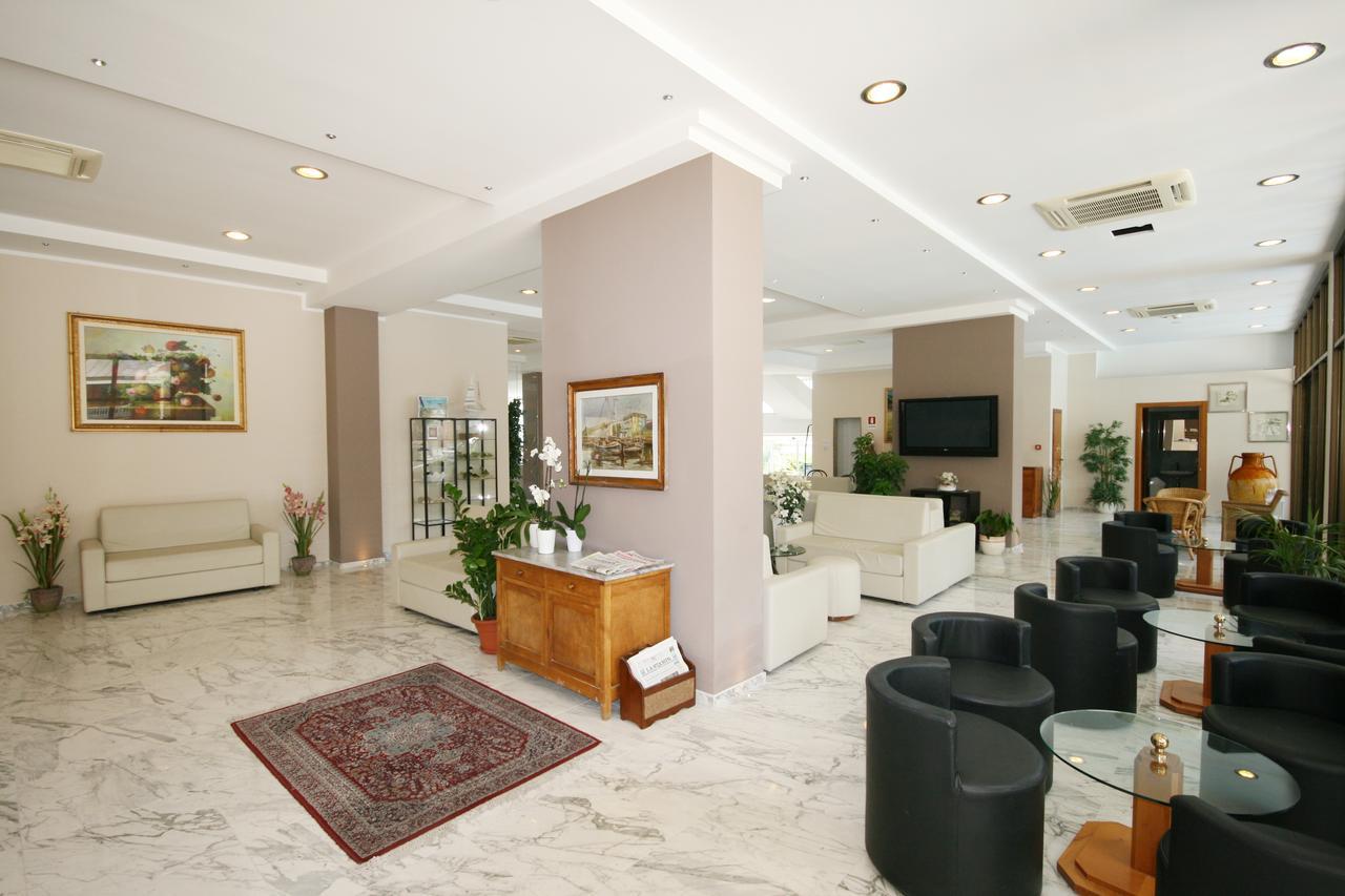 Hotel Excelsior Cattolica Ngoại thất bức ảnh
